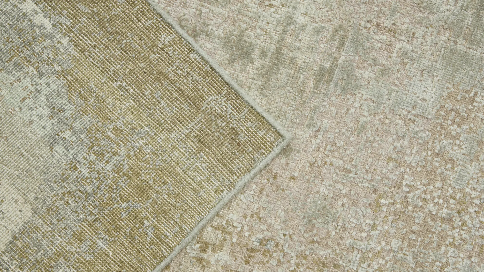 фото ковра ABSTRACTIO Cloud White/Cloud White от магазина HandsGallery