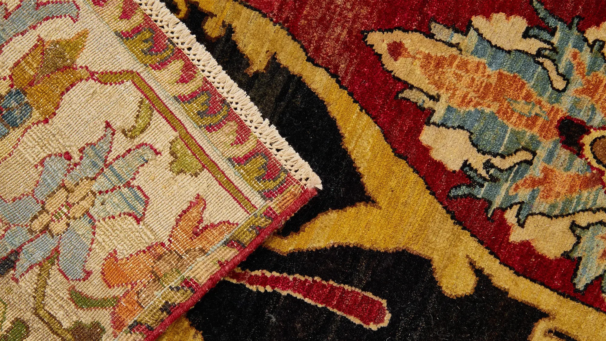 фото ковра HERITAGE AC-228-RED-CREAM от магазина HandsGallery