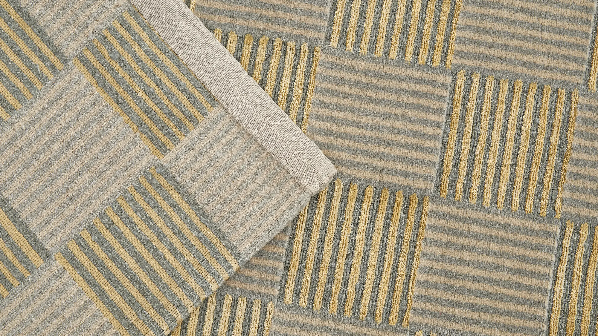 фото ковра GEOMETRIA CARPET#24 от магазина HandsGallery