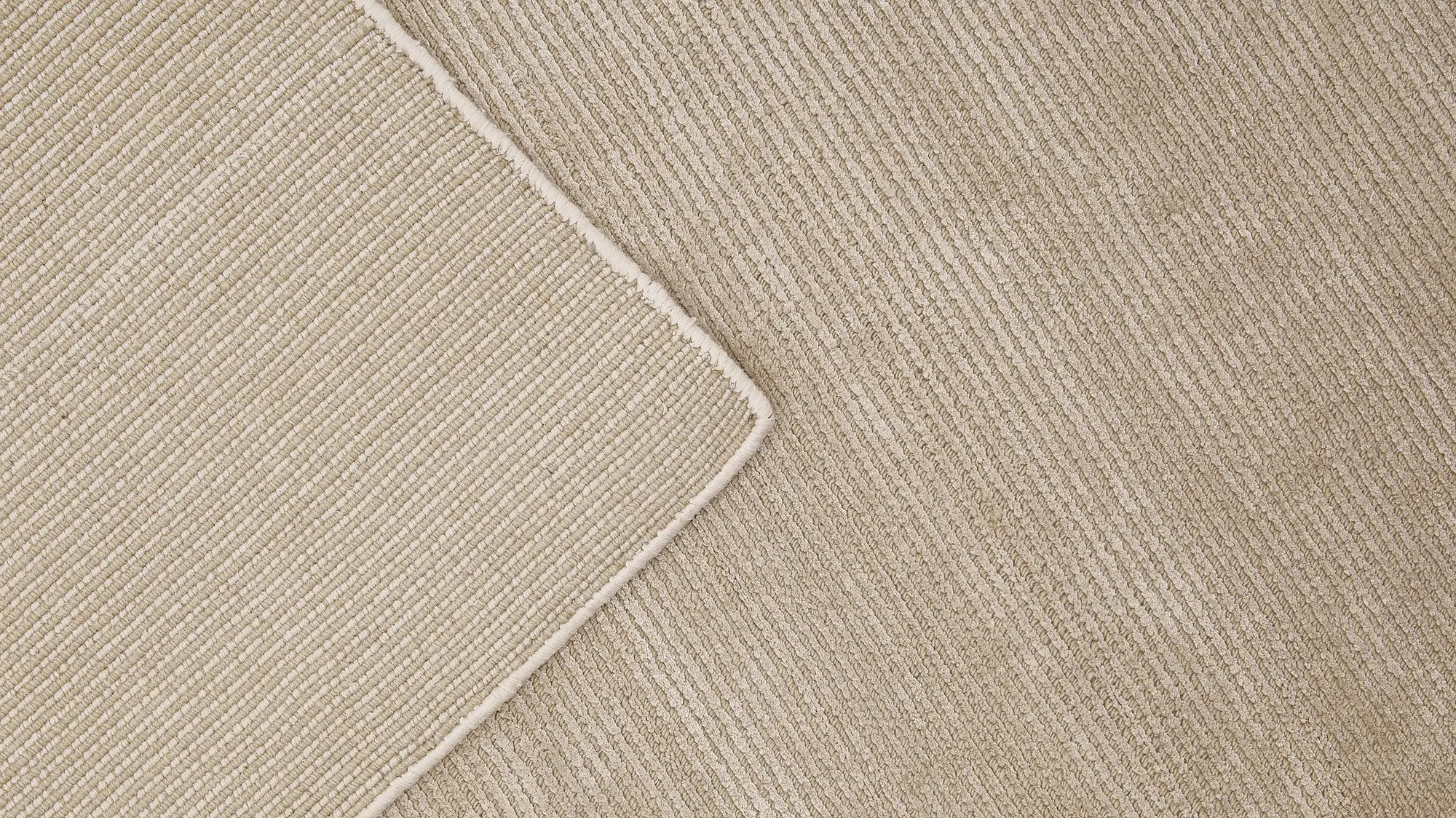 фото ковра PURE CREAM от магазина HandsGallery