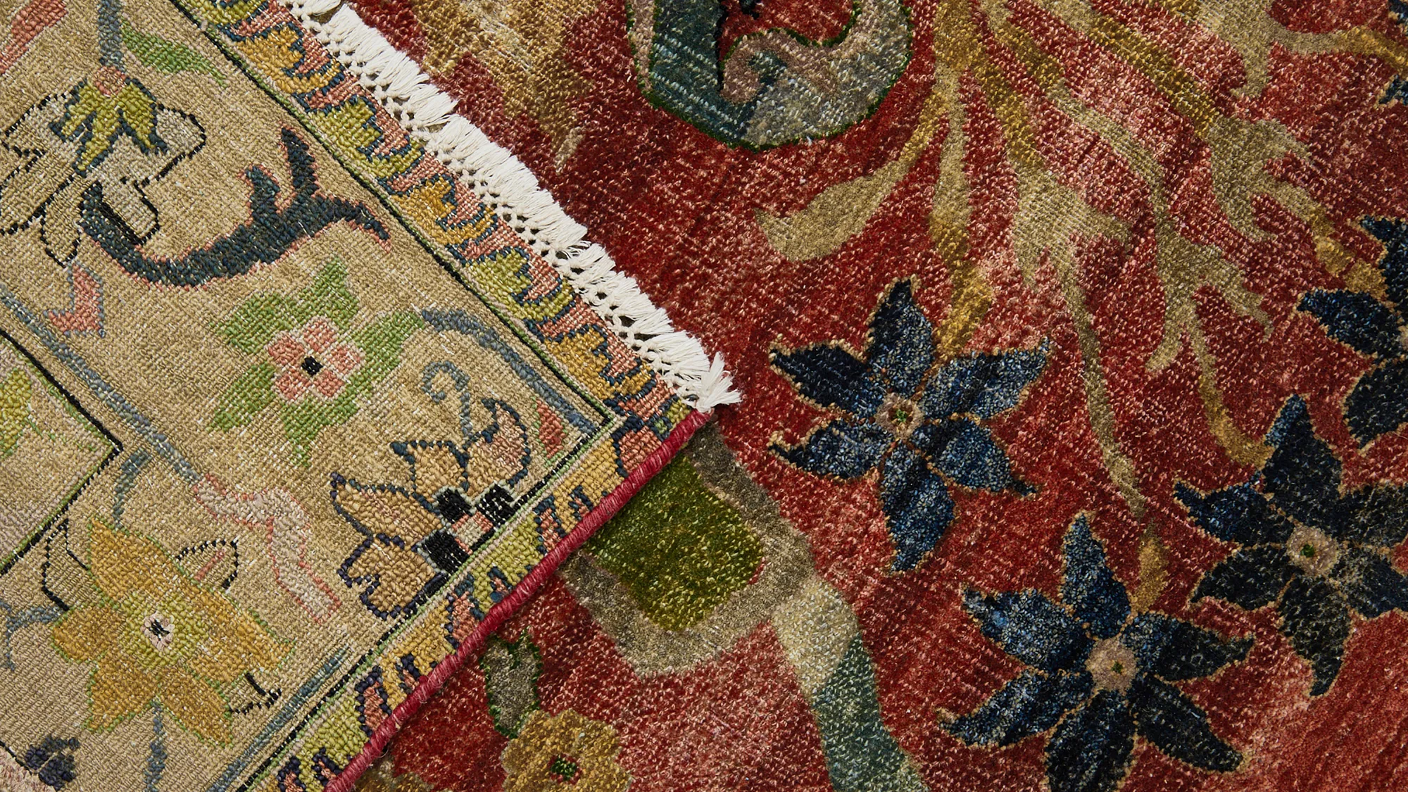 фото ковра HERITAGE AC-228-CRIMSON-LIME от магазина HandsGallery