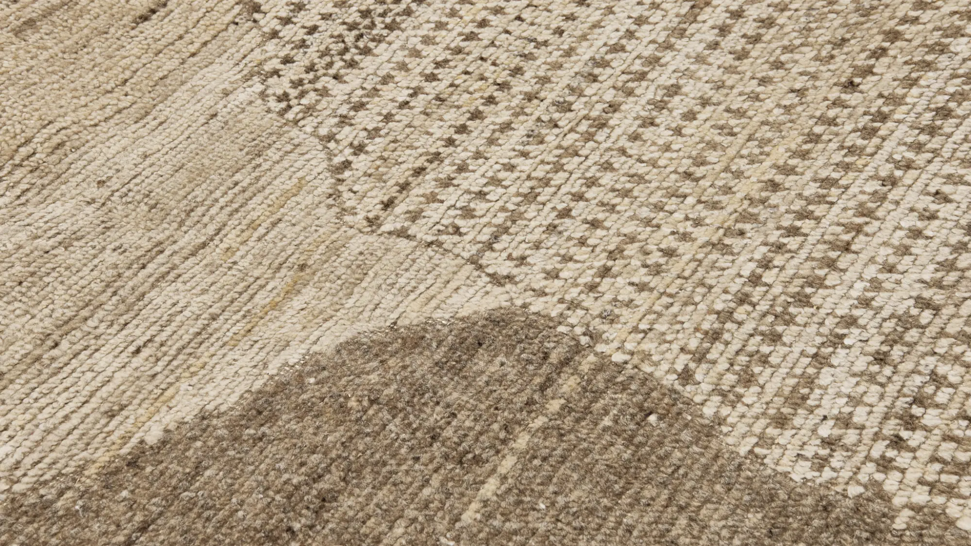 фото ковра ABSTRACTIO Soft Beige/Natural Taupe от магазина HandsGallery
