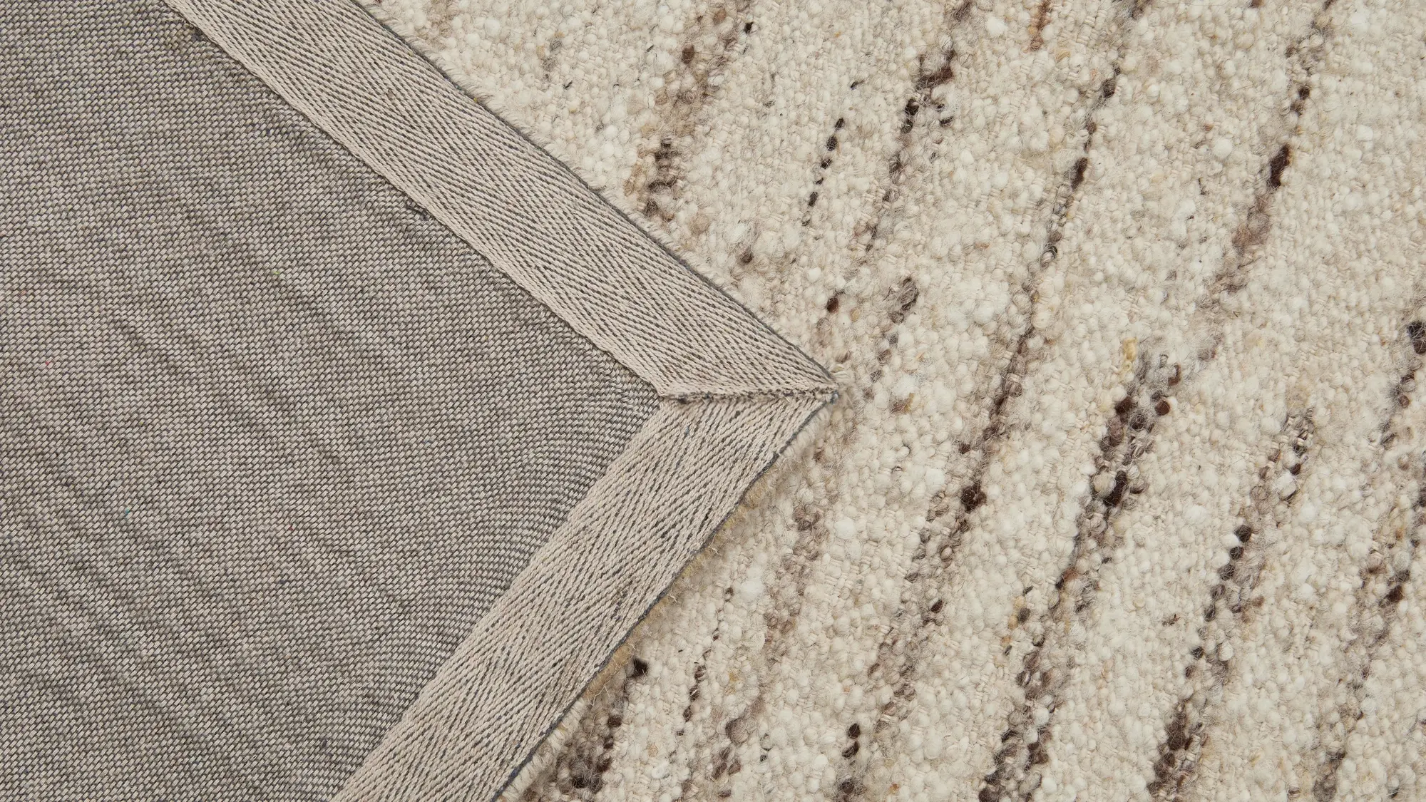 фото ковра HEDEBY Natural Cream/Natural Mink от магазина HandsGallery