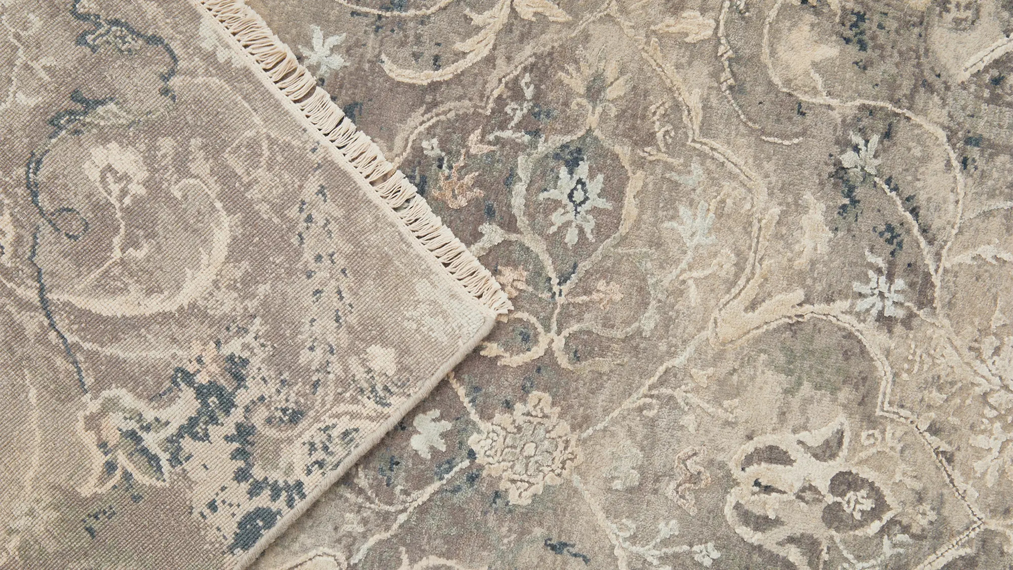 фото ковра HERITAGE ED-22 Grey Medium Blue от магазина HandsGallery