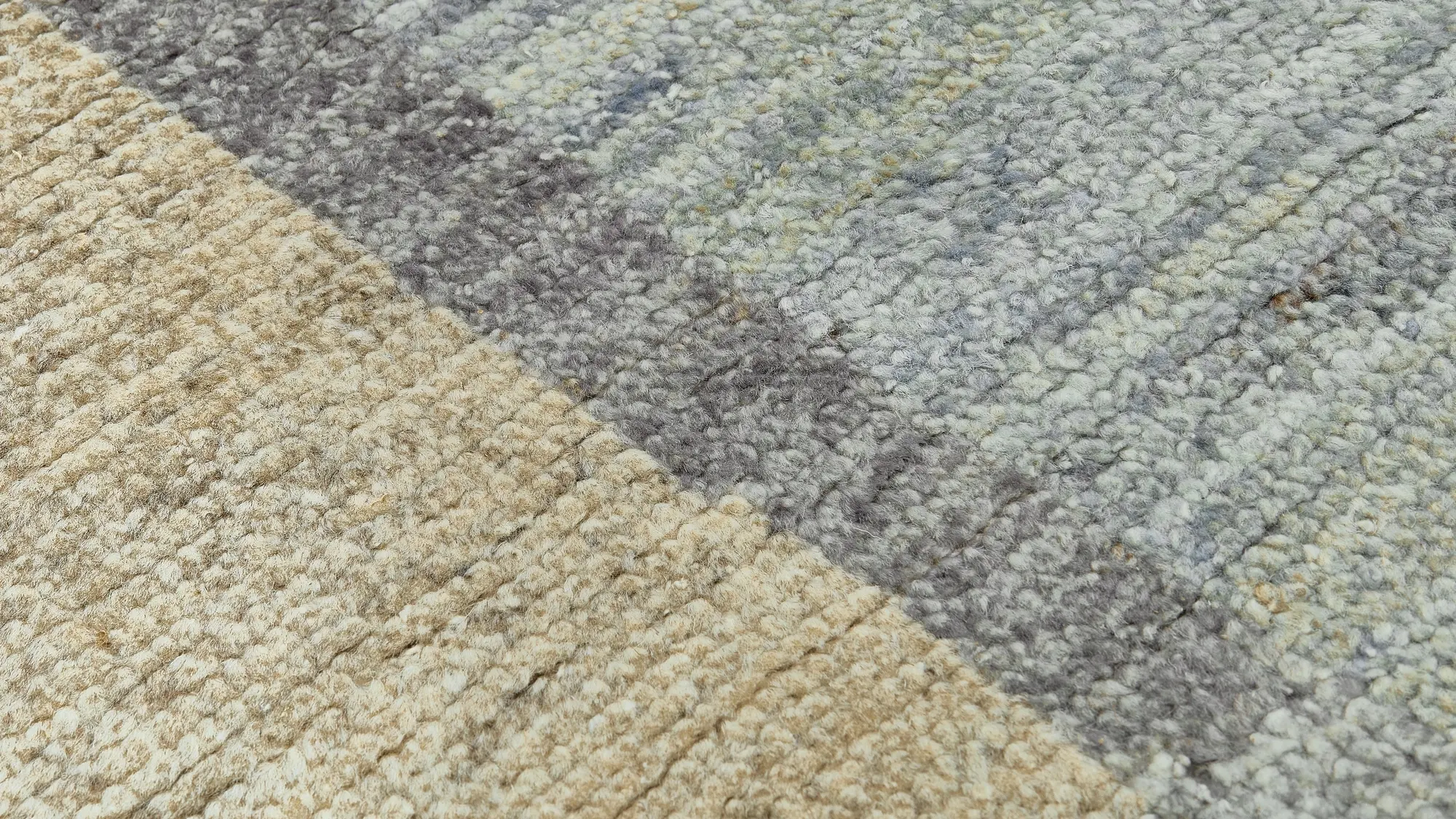 фото ковра HEDEBY Iced Slate/Silver Sea Moss от магазина HandsGallery