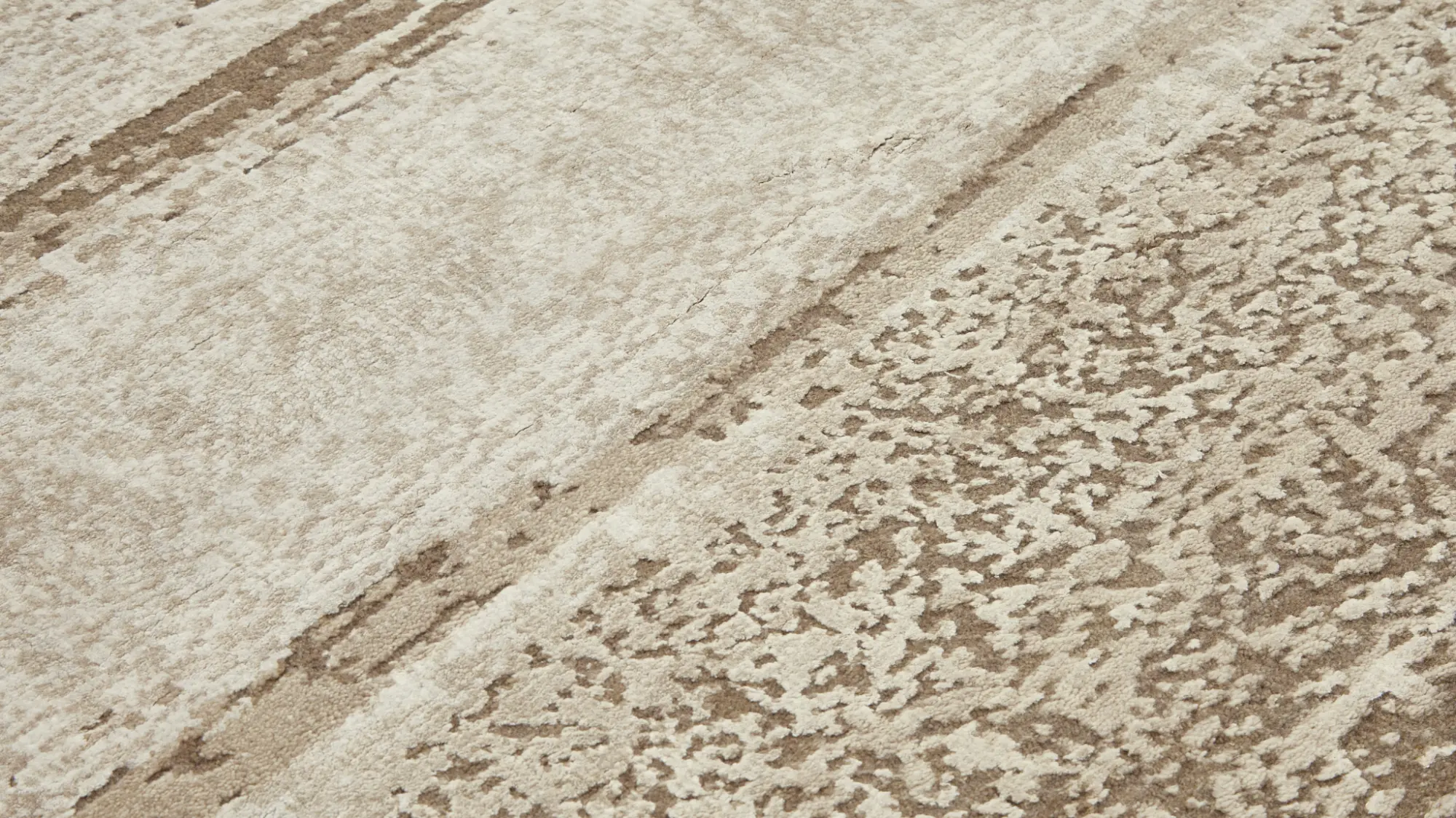 фото ковра ABSTRACTIO Dark Taupe/Silky Beige от магазина HandsGallery