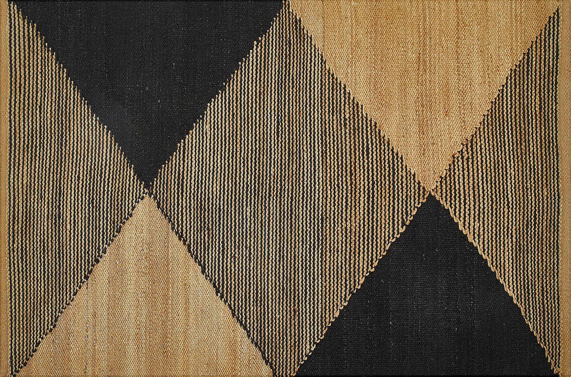 фото ковра DHURRIE Natural/Ebony от магазина HandsGallery