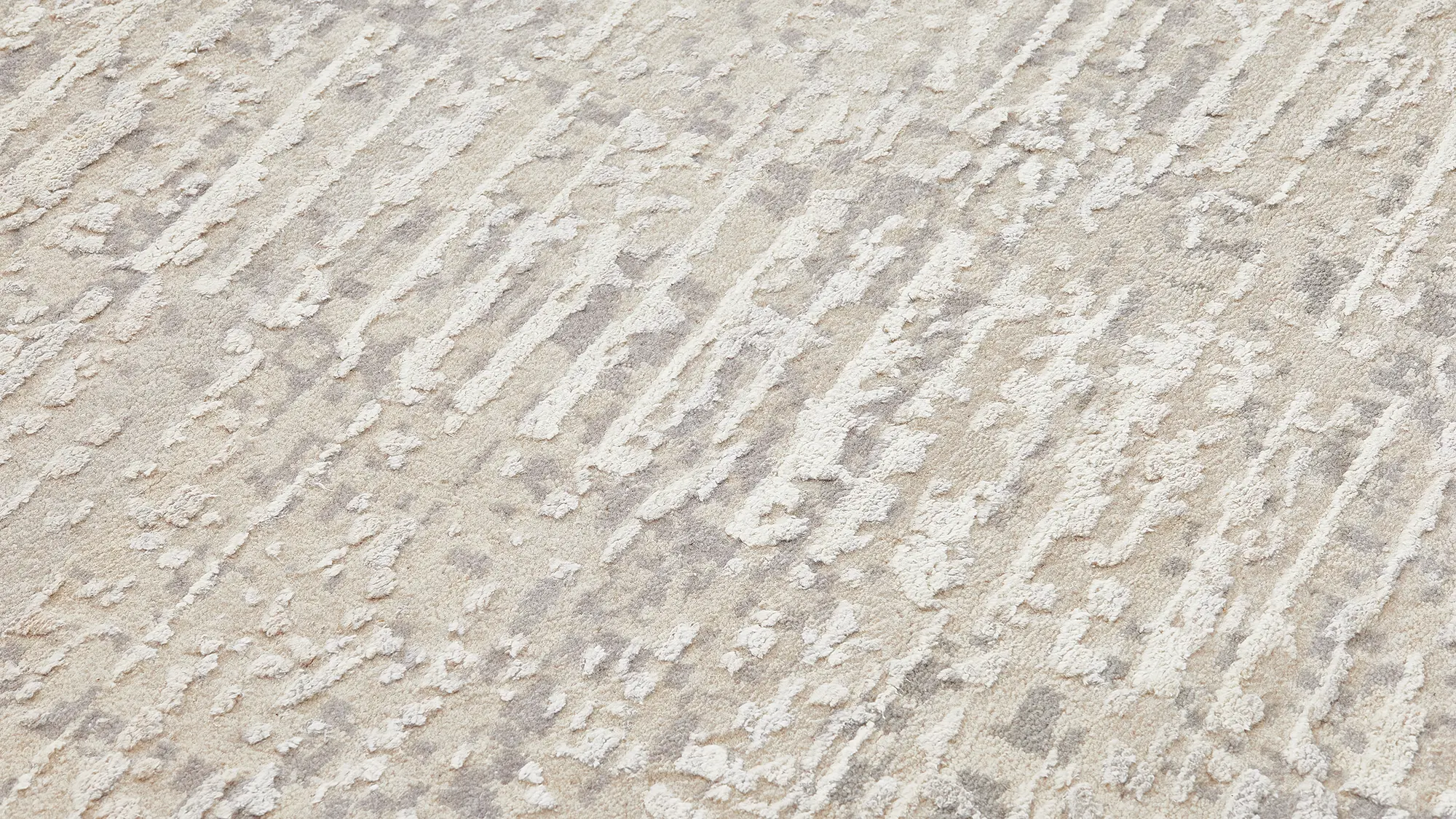 фото ковра ABSTRACTIO AUR-218-R Antique White Silver от магазина HandsGallery