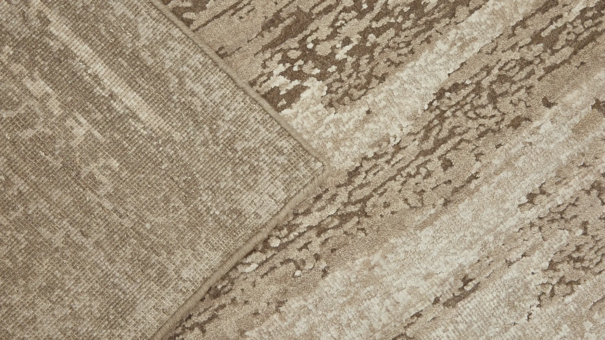 фото ковра ABSTRACTIO Dark Taupe/Silky Beige от магазина HandsGallery