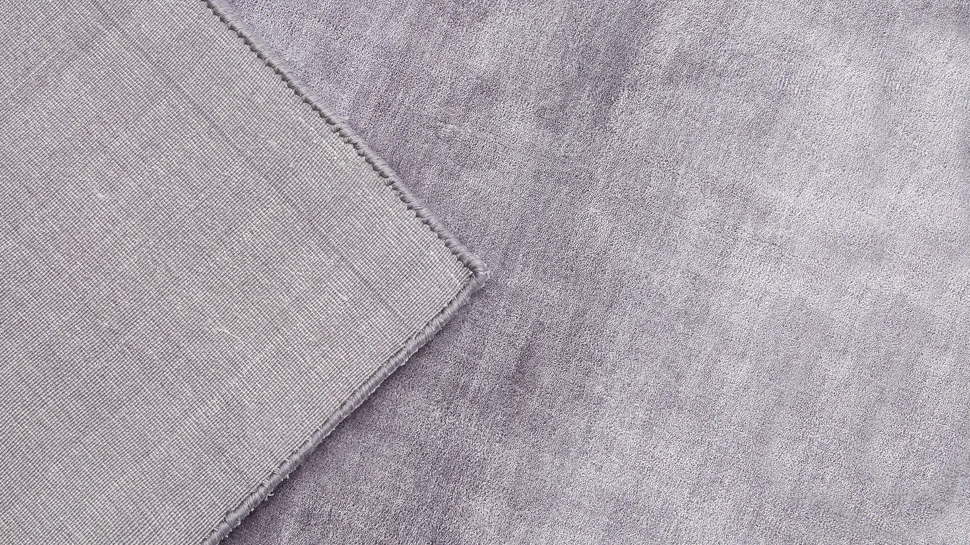 фото ковра PURE GRAPHITE/BLUE от магазина HandsGallery