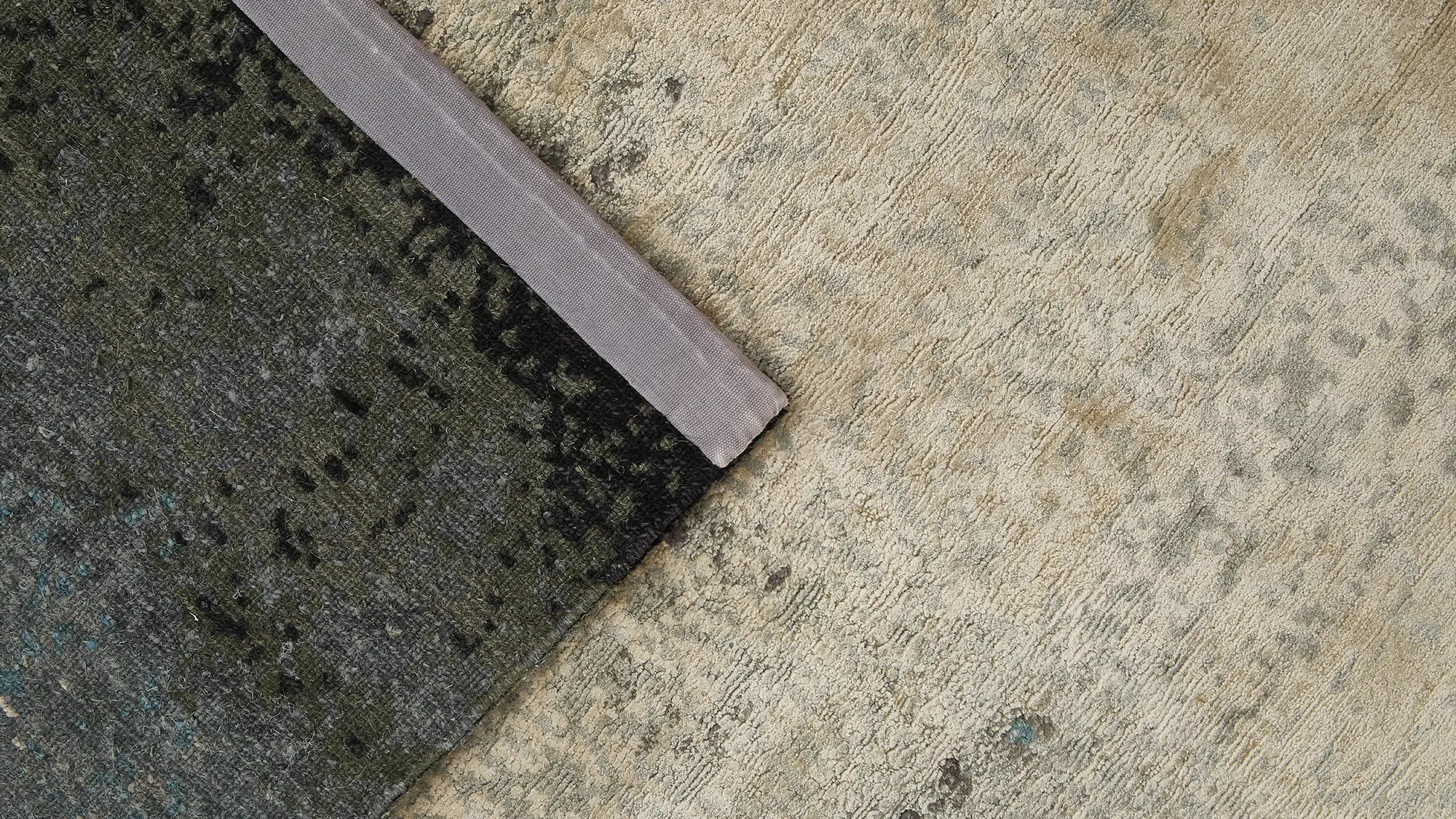 фото ковра ABSTRACTIO CARPET#1 от магазина HandsGallery