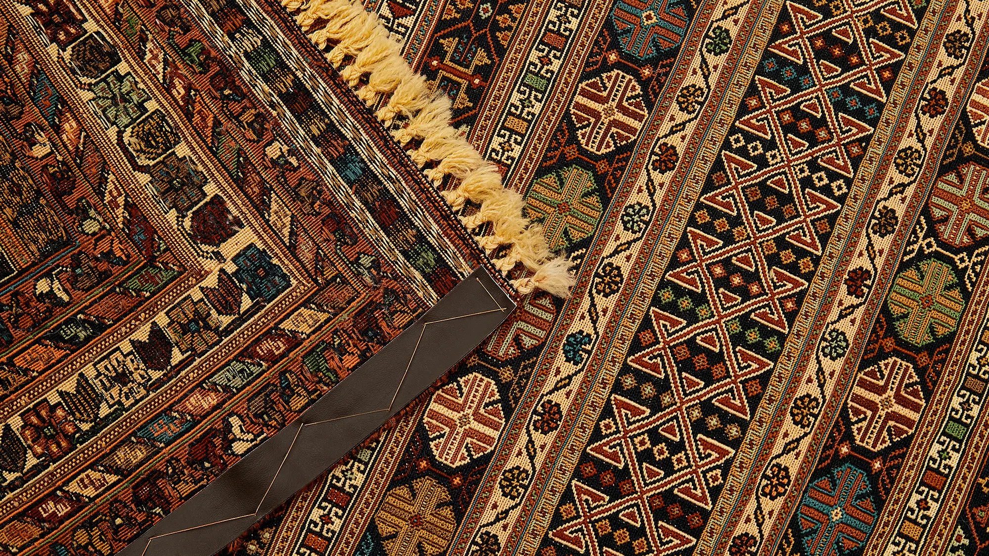 фото ковра TIMELESS MLT-COLOR от магазина HandsGallery