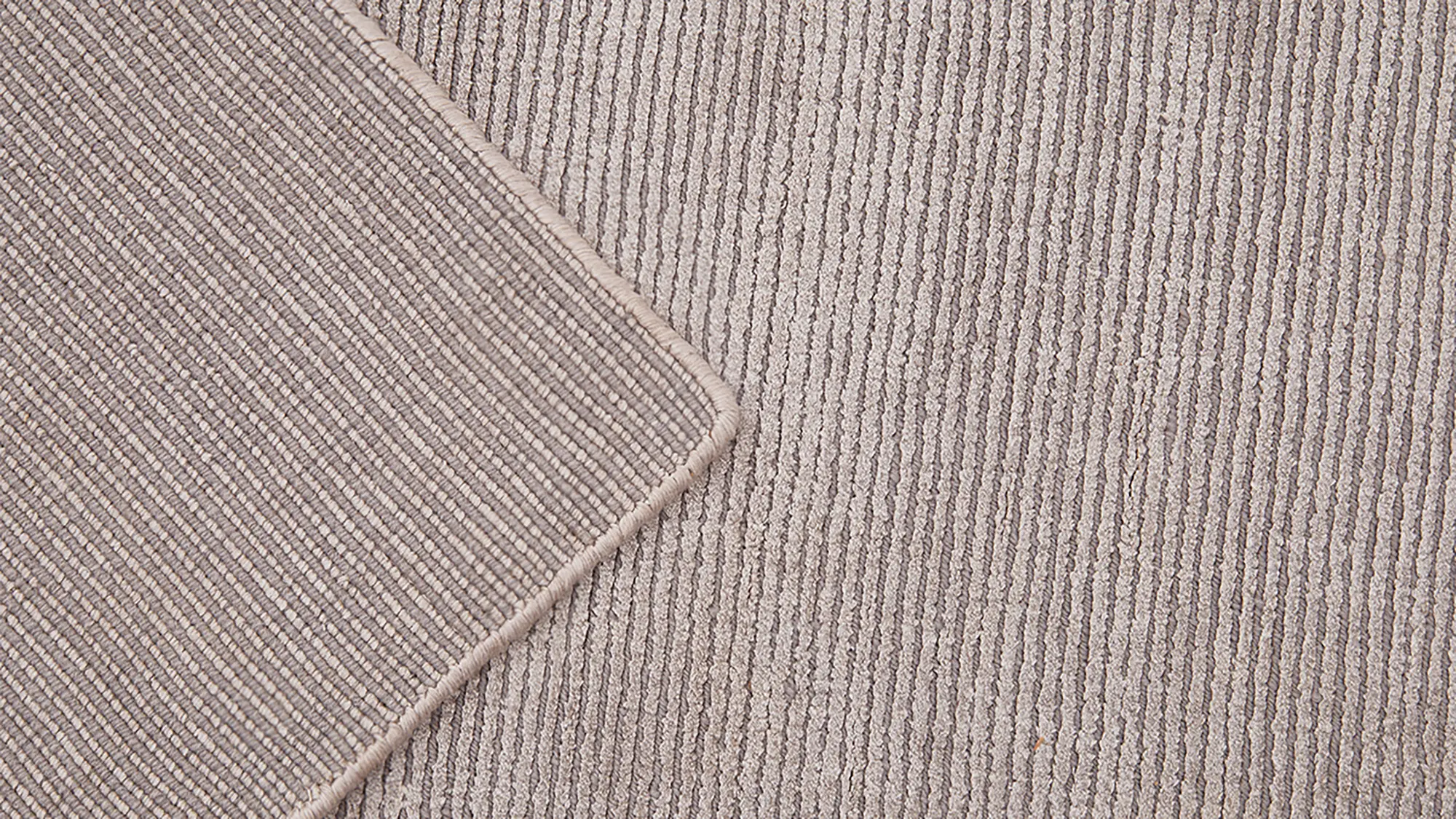 фото ковра PURE GRAY-WAR от магазина HandsGallery